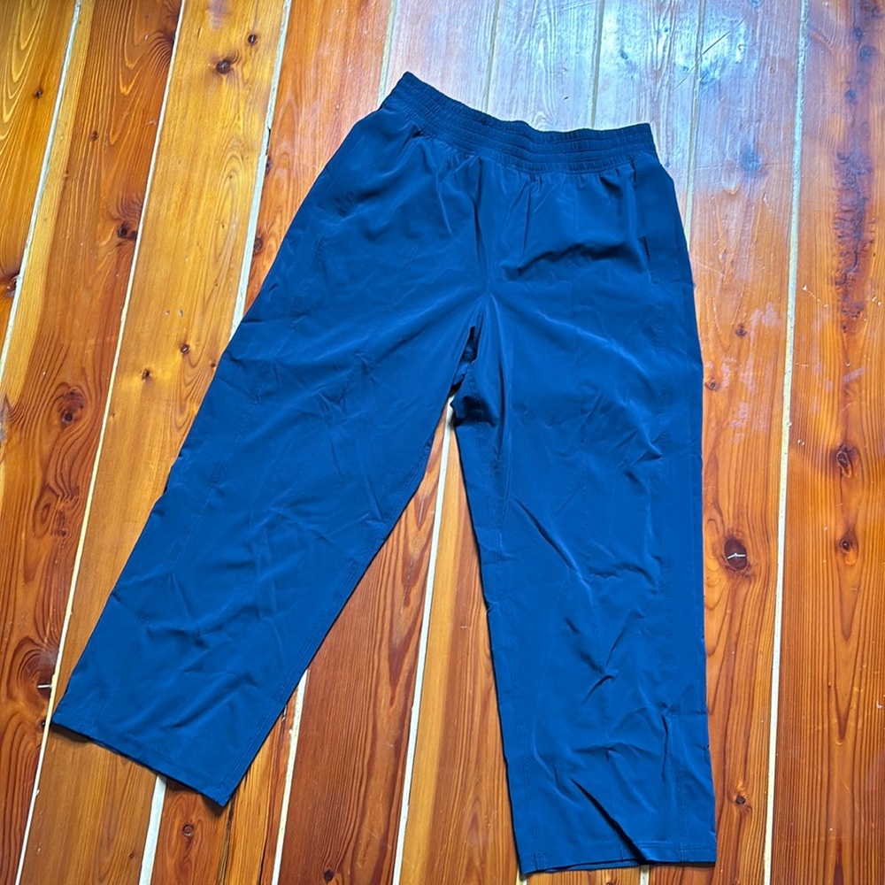 Stretch woven wide leg cropped pant